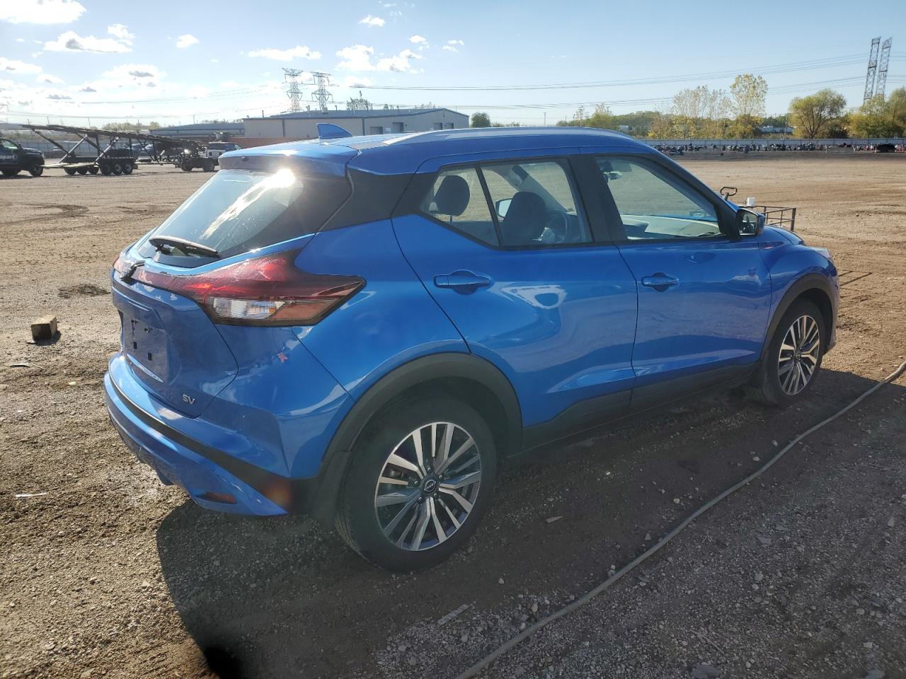 NISSAN KICKS SV