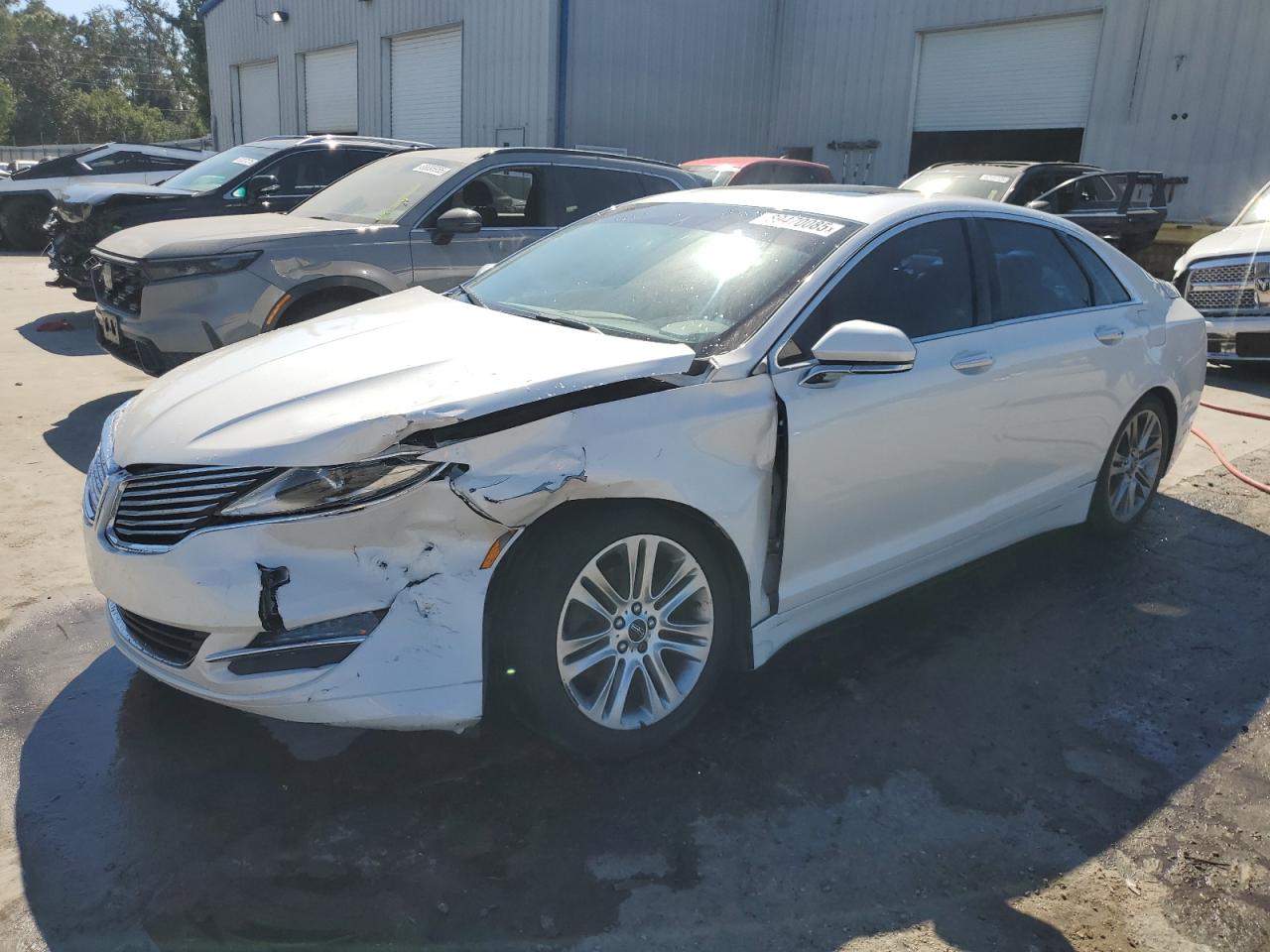 Lot #3297102511 2014 LINCOLN MKZ