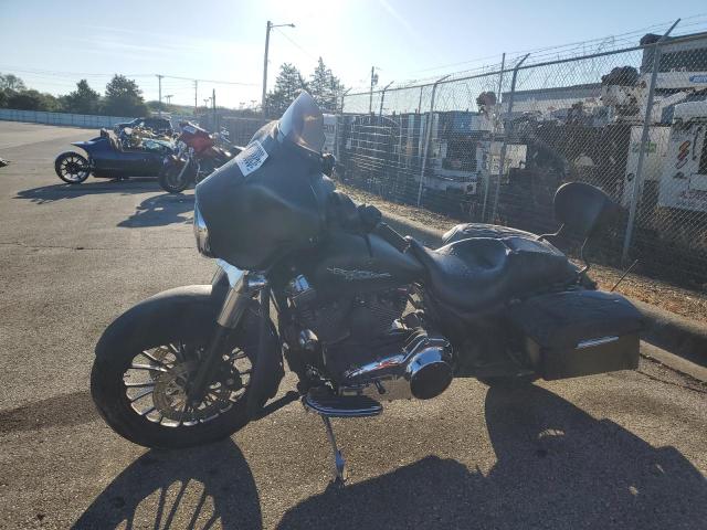 2010 HARLEY-DAVIDSON FLHX 1HD1KB418AB631404