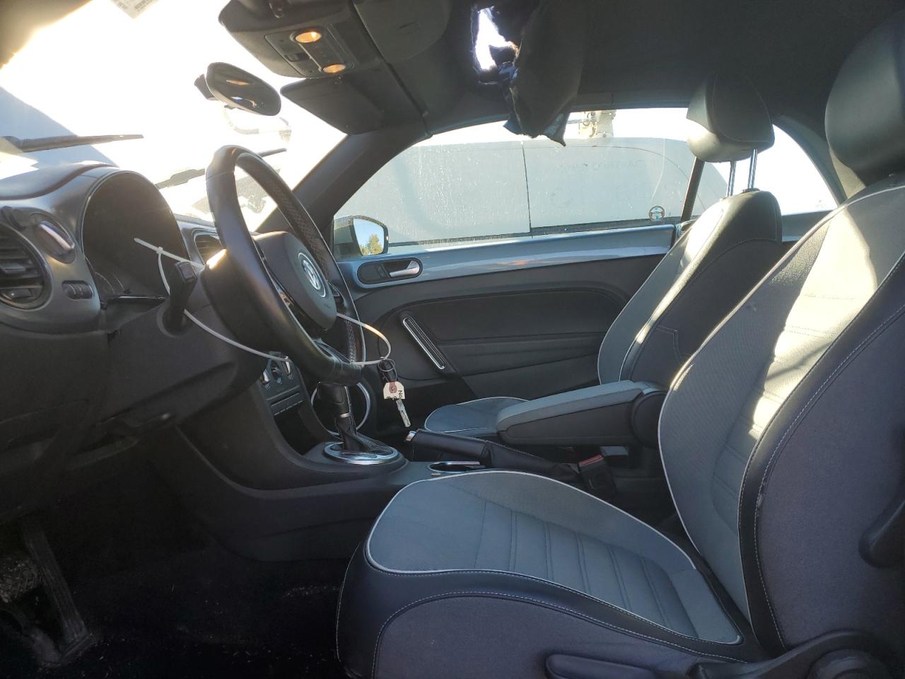 VOLKSWAGEN BEETLE S/SE