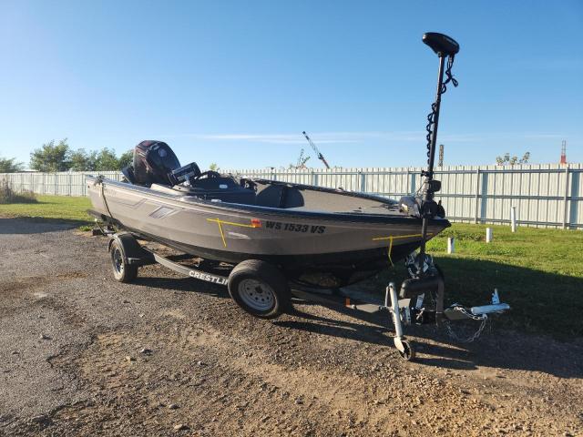 CRESTLINER BOAT