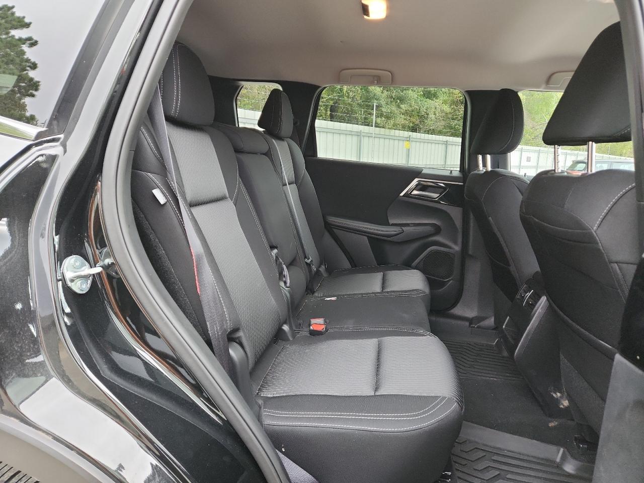 MITSUBISHI OUTLANDER ES