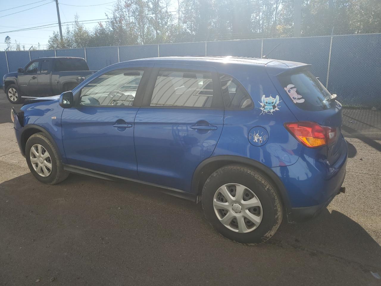 MITSUBISHI OUTLANDER SE