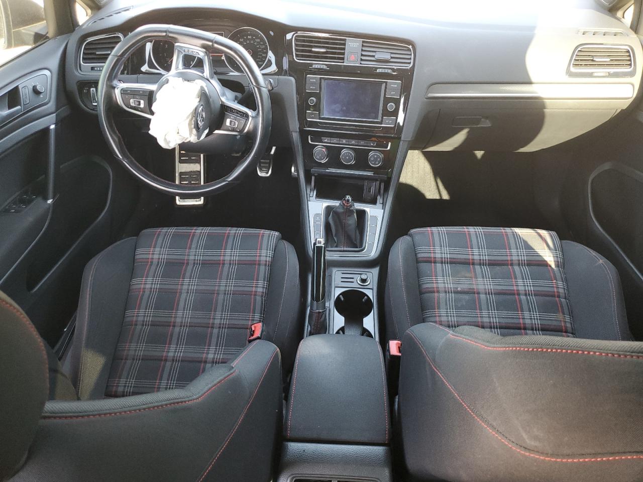 VOLKSWAGEN GOLF GTI S