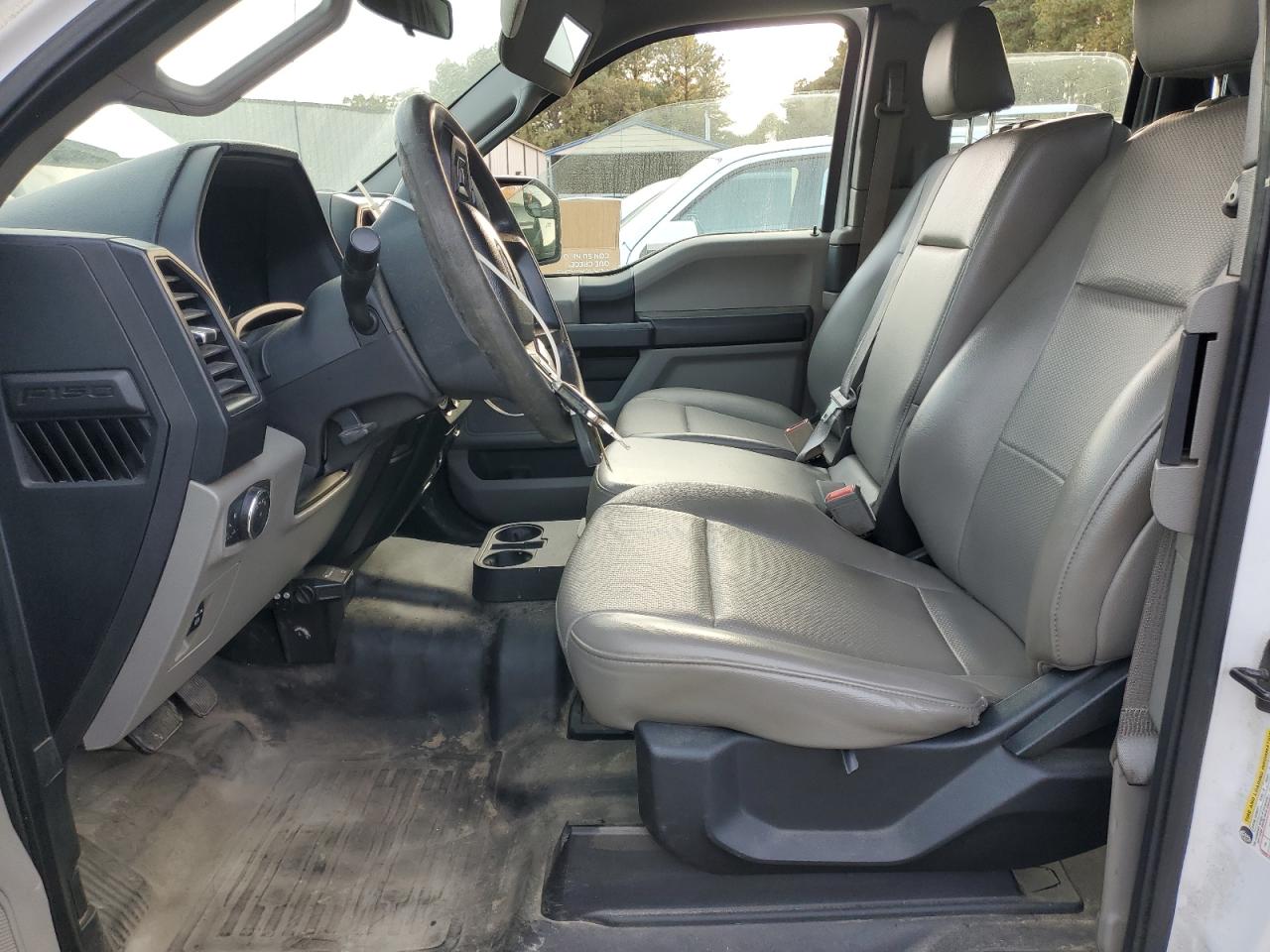 FORD F-150 SUPER CAB