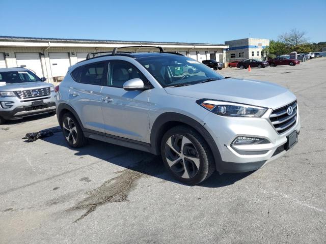 2018 HYUNDAI TUCSON VAL KM8J33A20JU639739