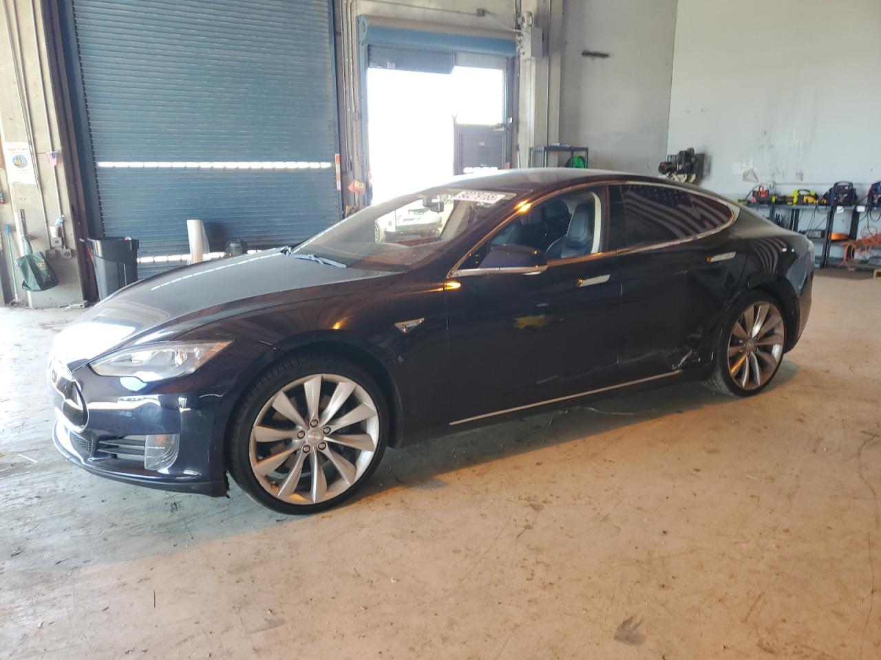 TESLA MODEL S
