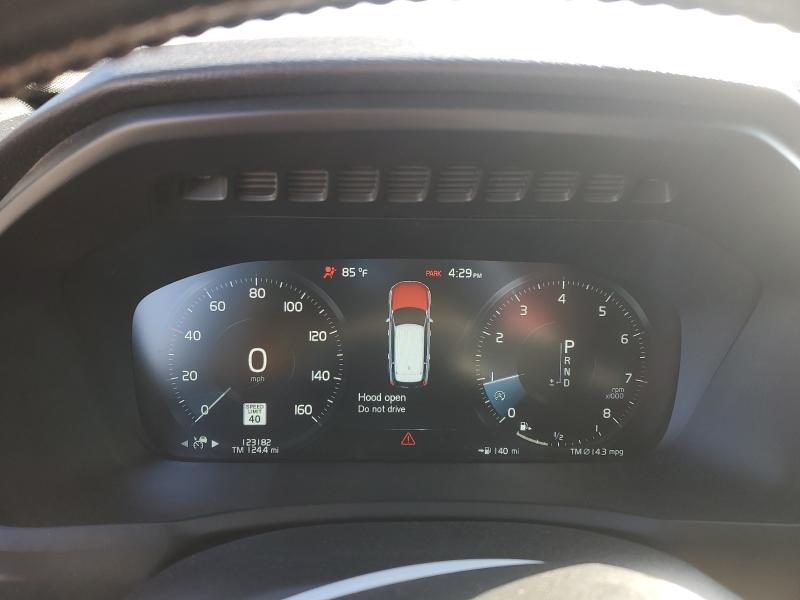 2017 VOLVO XC90 T5 YV4102XM3H1151149