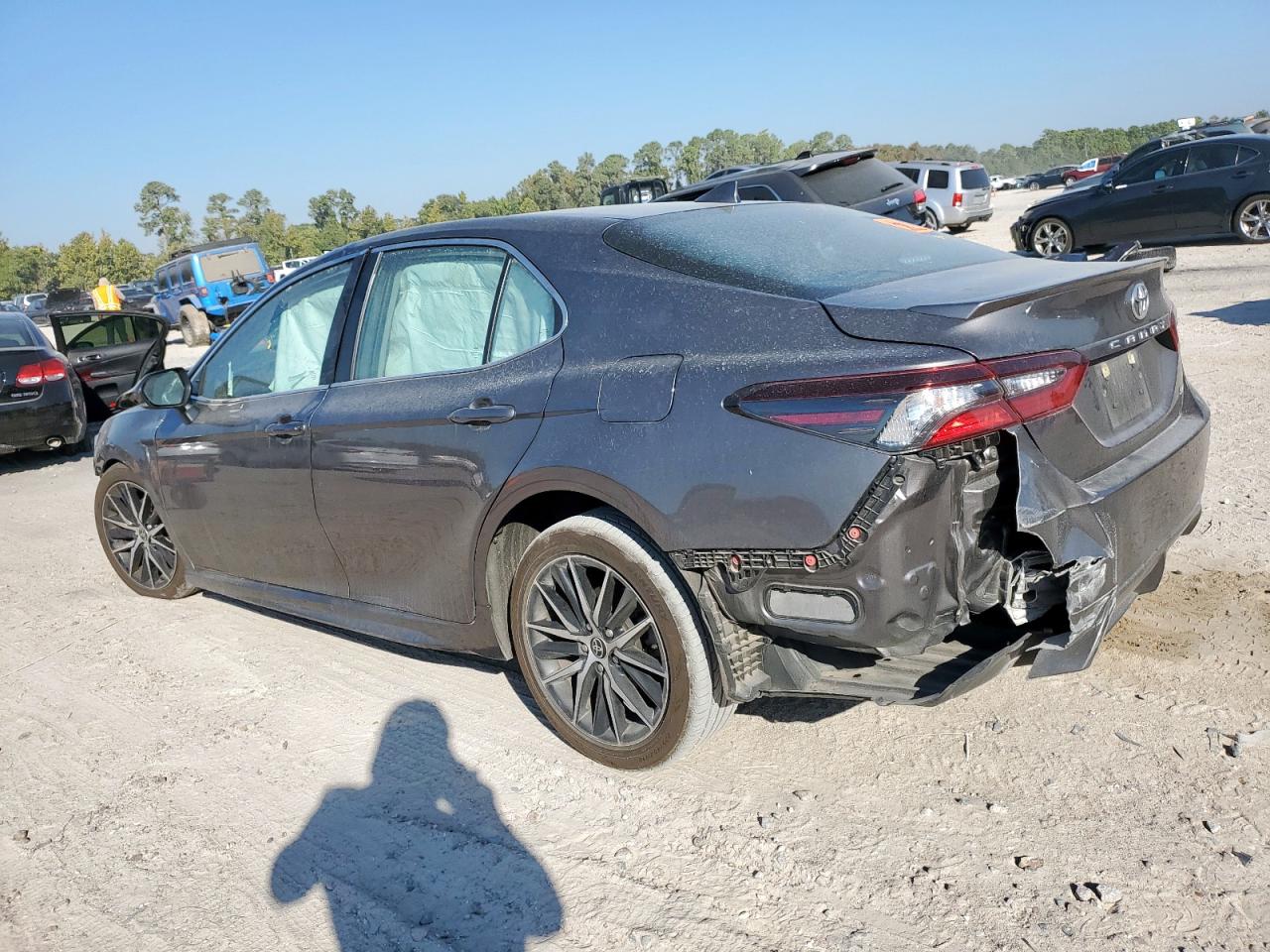 TOYOTA CAMRY SE NIGHT SHADE