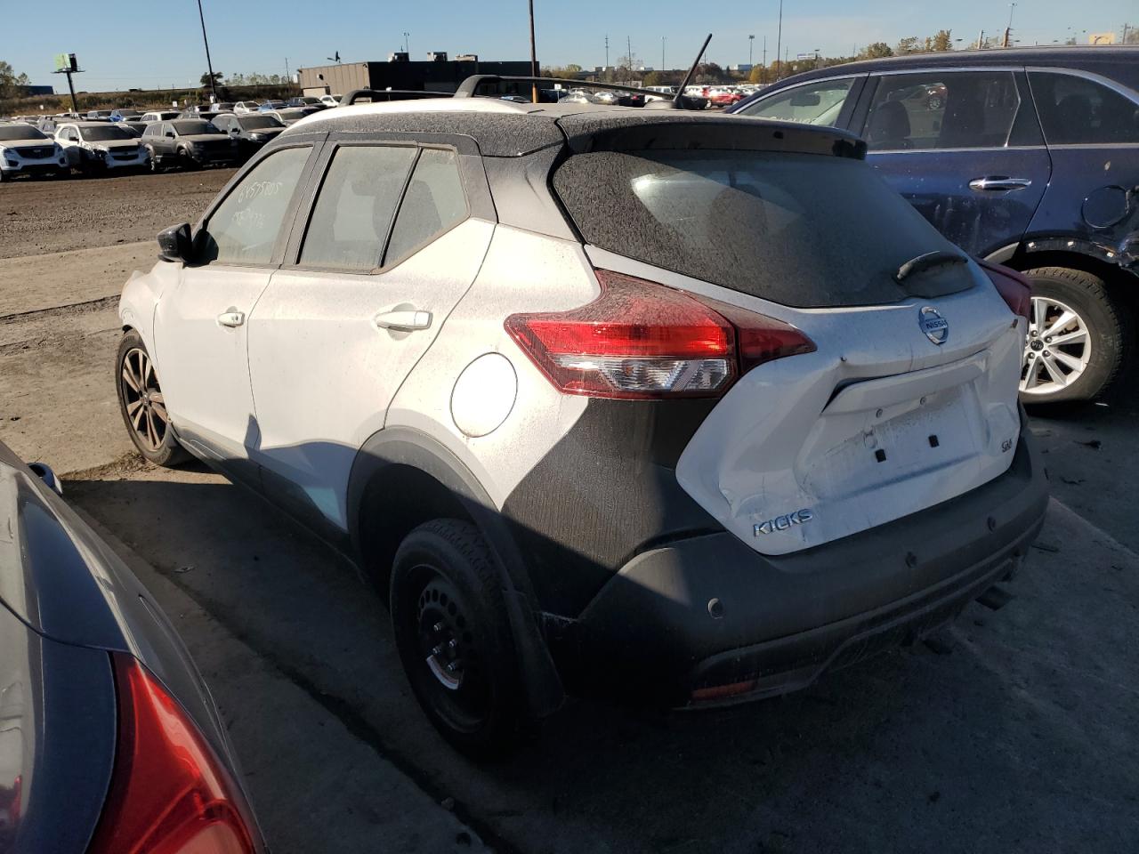NISSAN KICKS SV