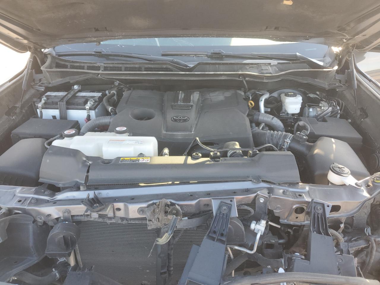 TOYOTA TUNDRA CREWMAX PLATINUM