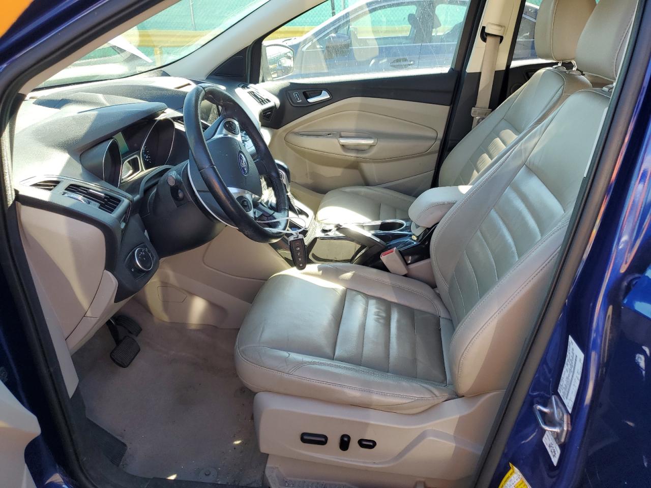 FORD ESCAPE TITANIUM