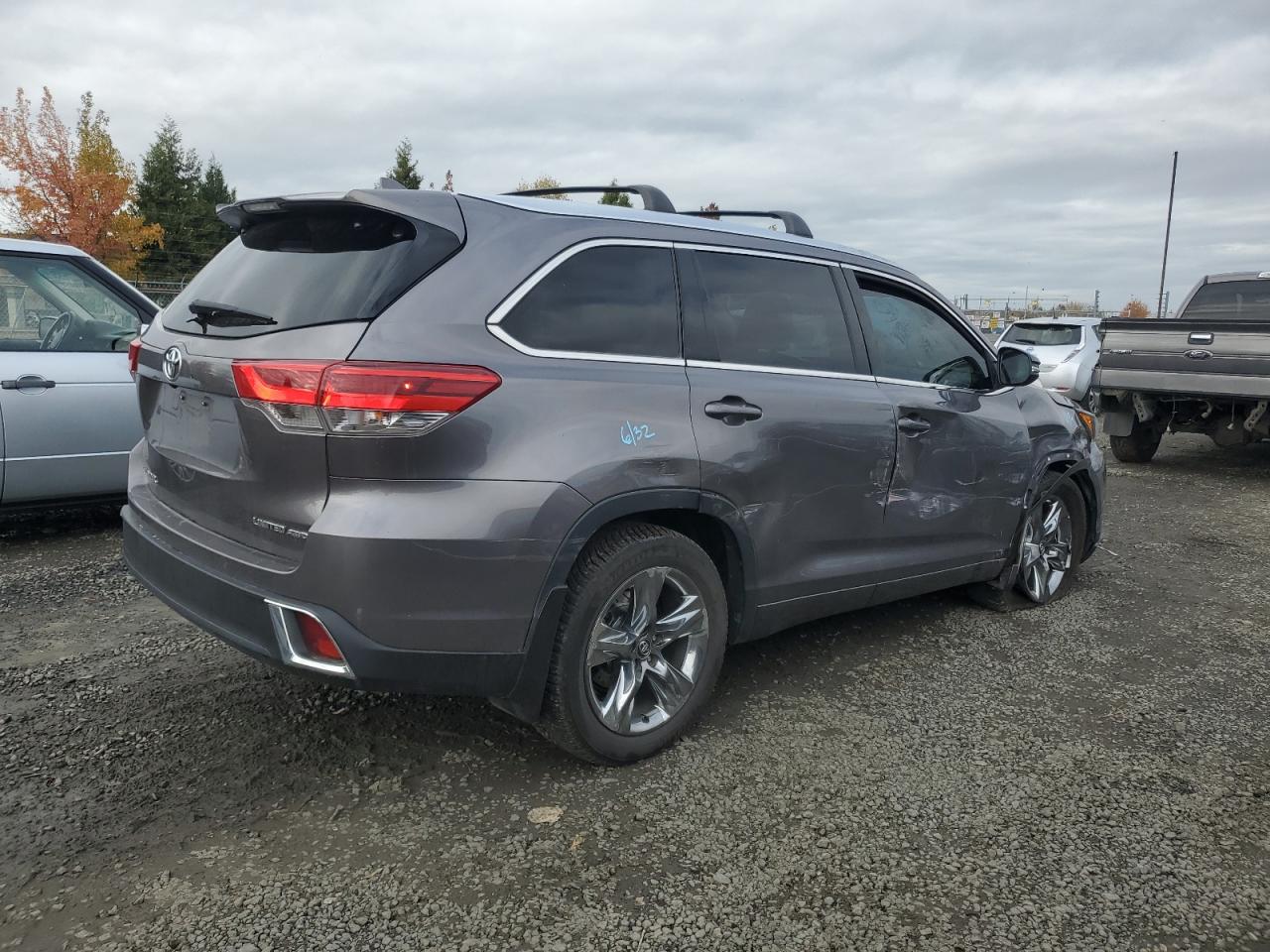 TOYOTA HIGHLANDER LIMITED