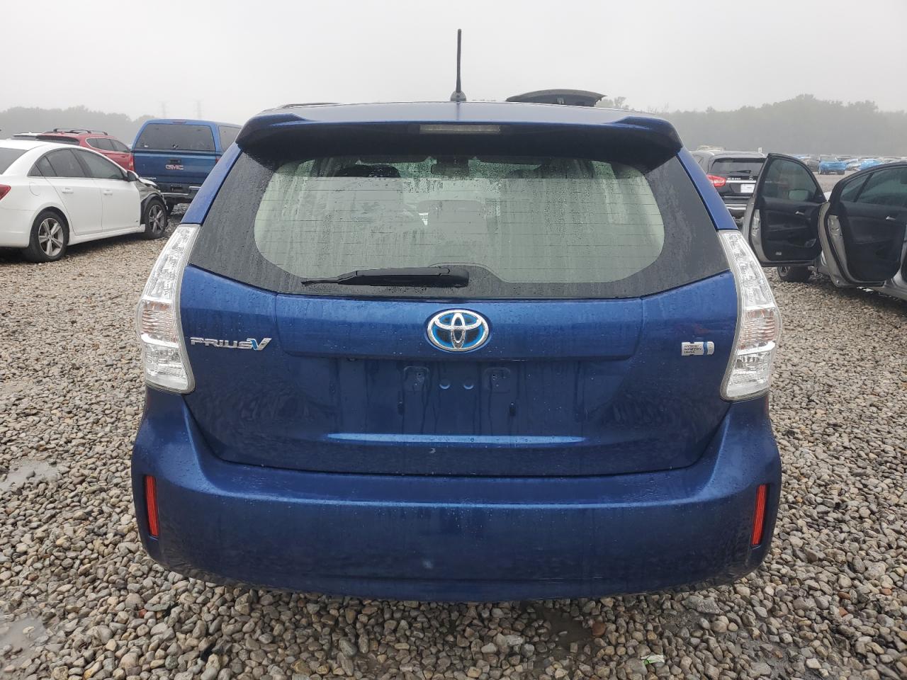 TOYOTA PRIUS V