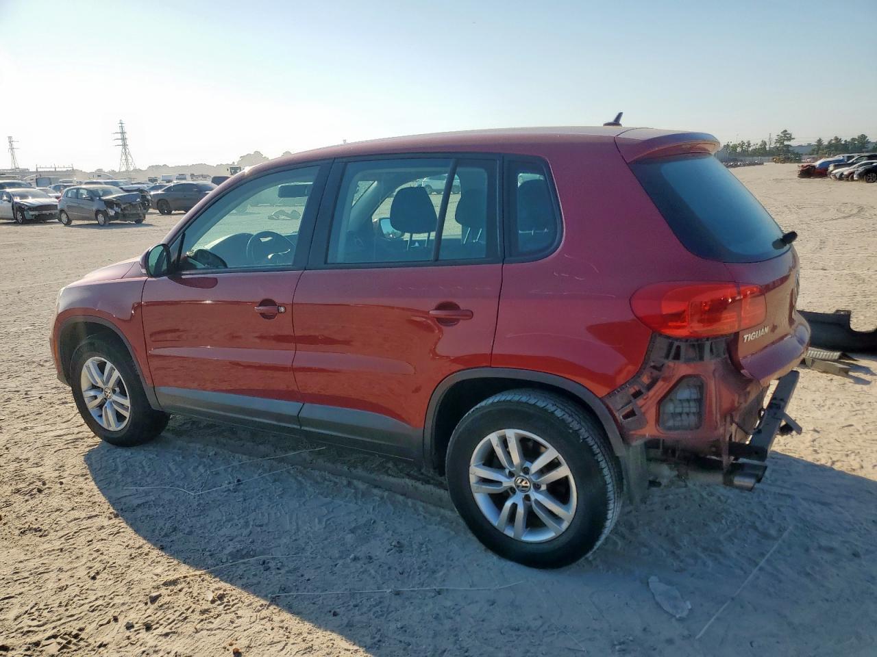 VOLKSWAGEN TIGUAN S