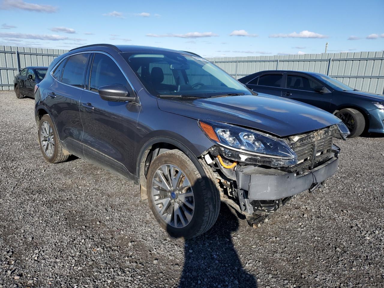 FORD ESCAPE TITANIUM