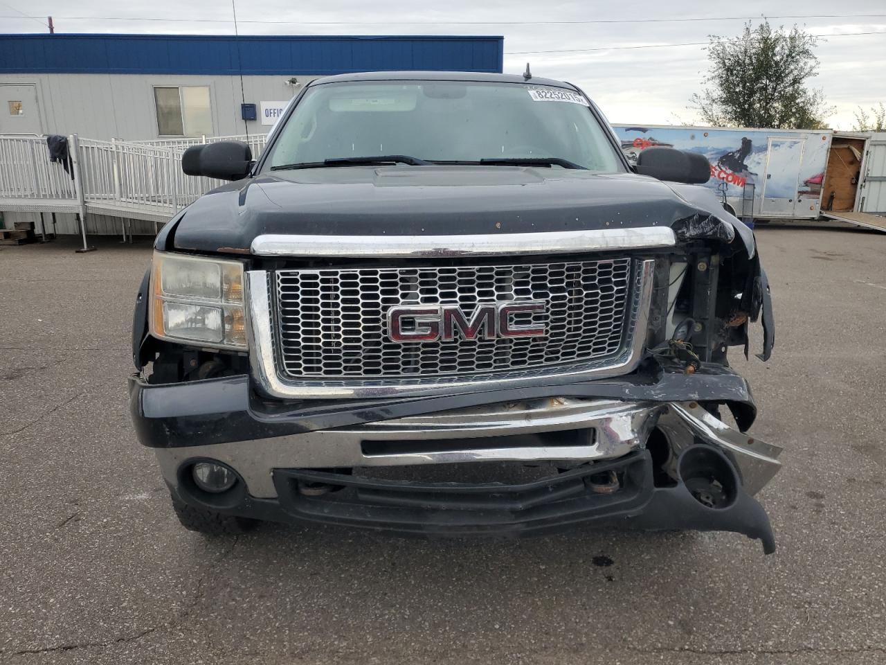 GMC SIERRA K1500 SLE