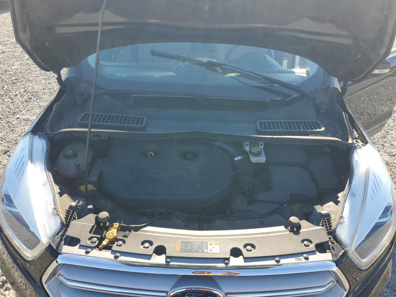 FORD ESCAPE TITANIUM