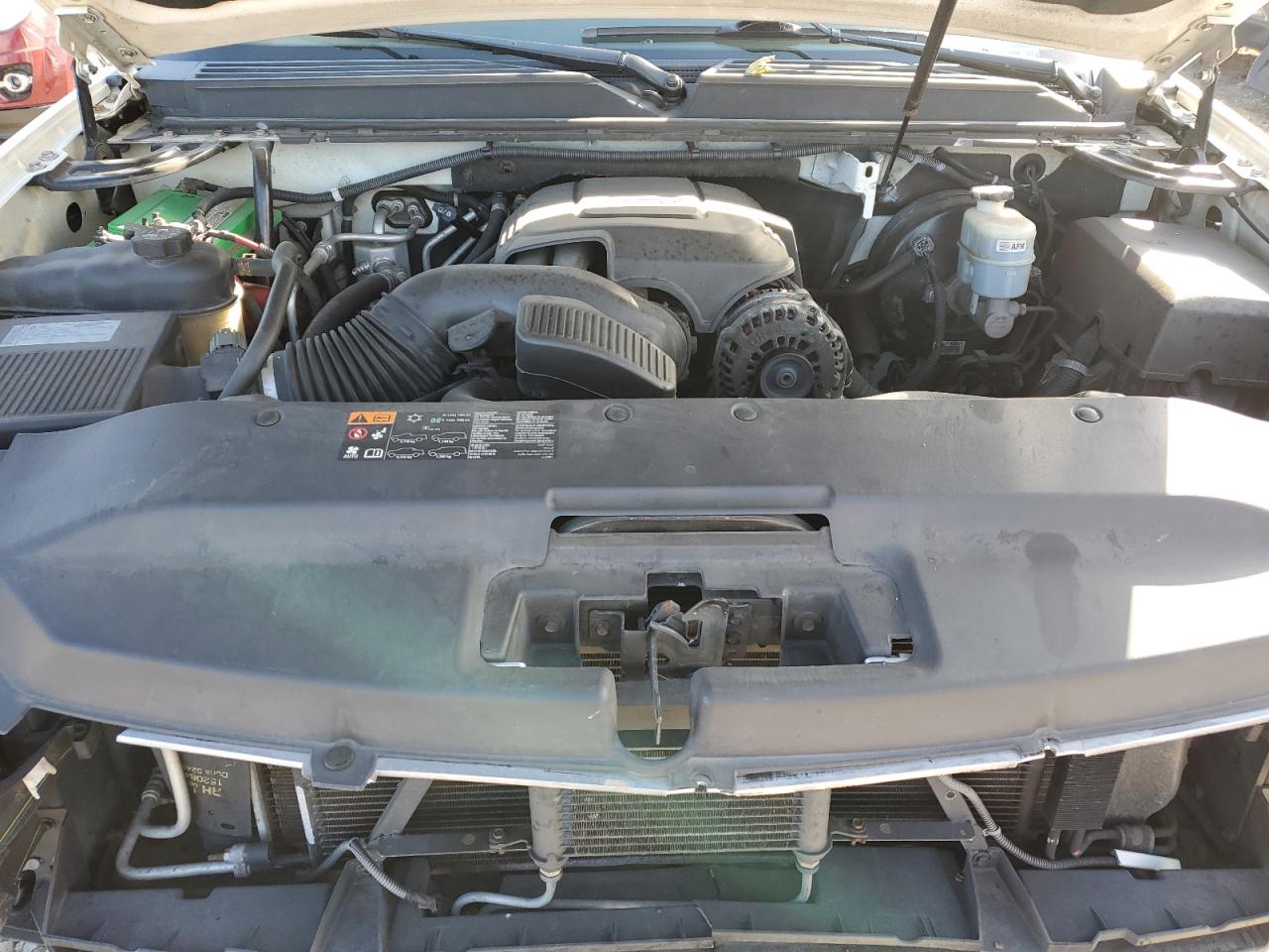 CADILLAC ESCALADE LUXURY