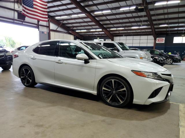 2018 TOYOTA CAMRY XSE 4T1B61HK1JU057431