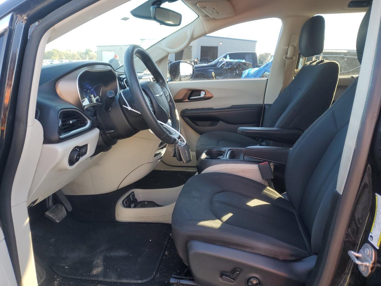 CHRYSLER PACIFICA TOURING PLUS