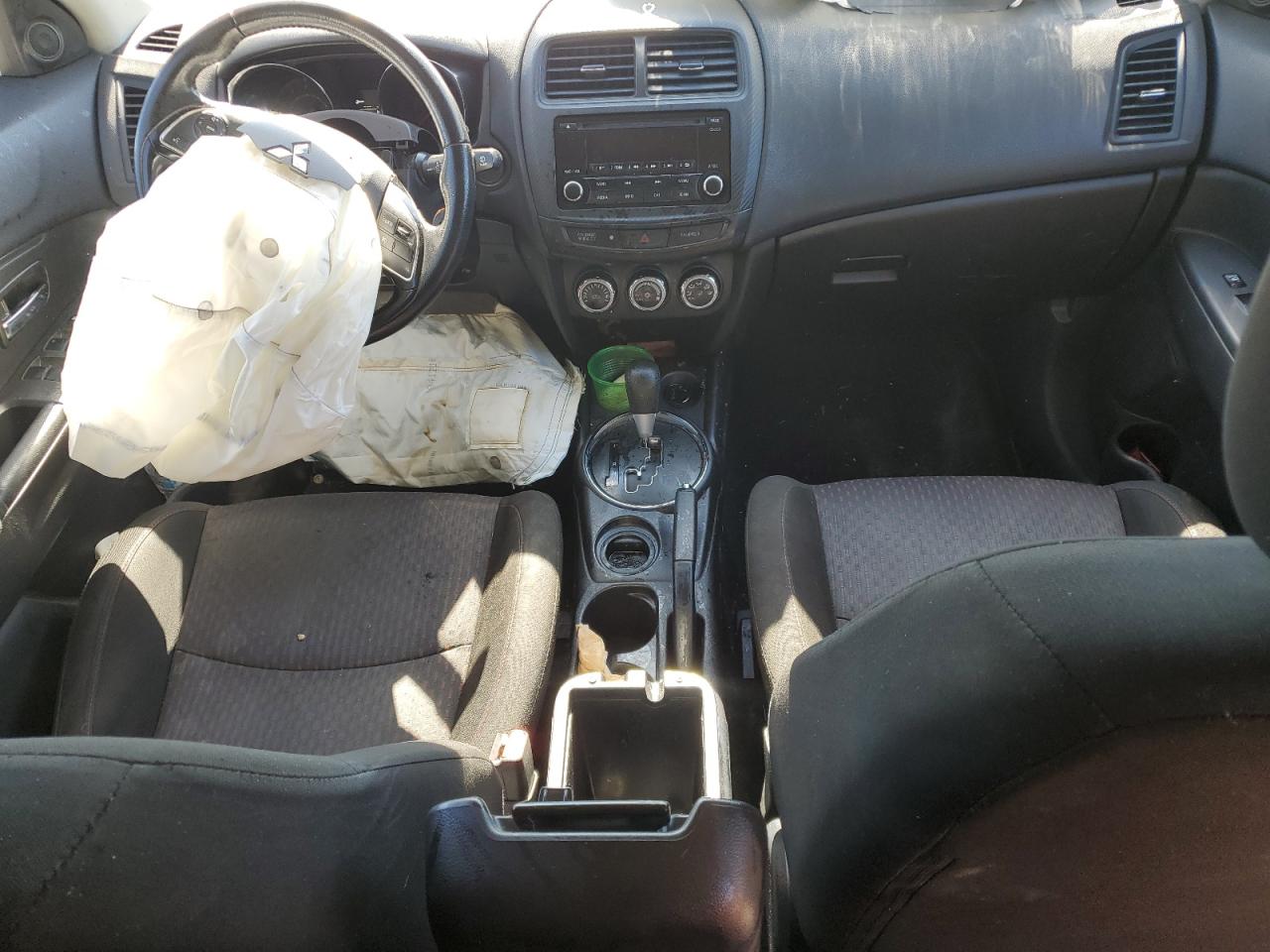 MITSUBISHI OUTLANDER ES