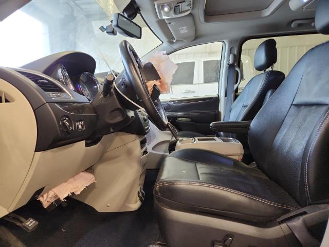 2016 CHRYSLER TOWN & COU - 2C4RC1CG3GR113356