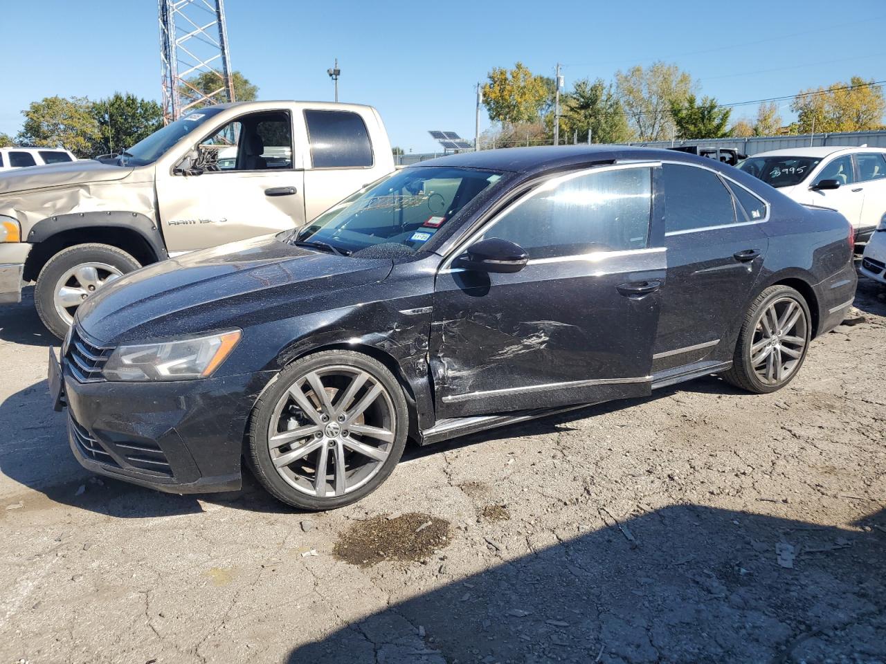 VOLKSWAGEN PASSAT R-LINE