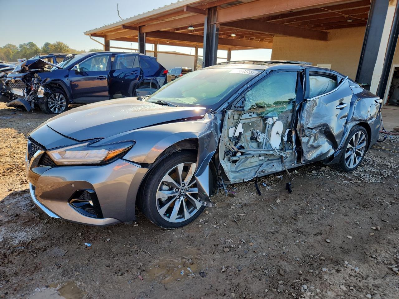 NISSAN MAXIMA PLATINUM