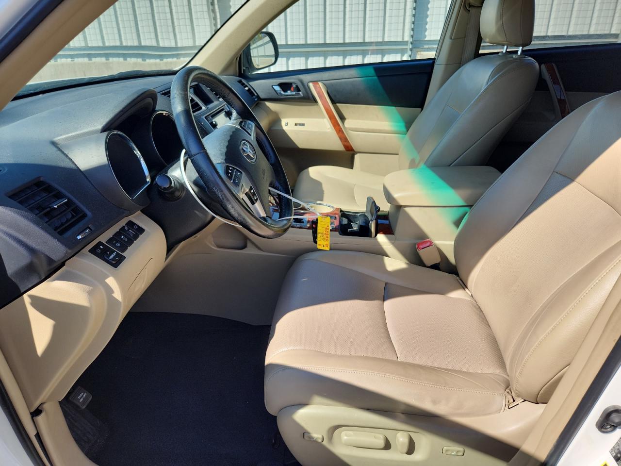 TOYOTA HIGHLANDER LIMITED