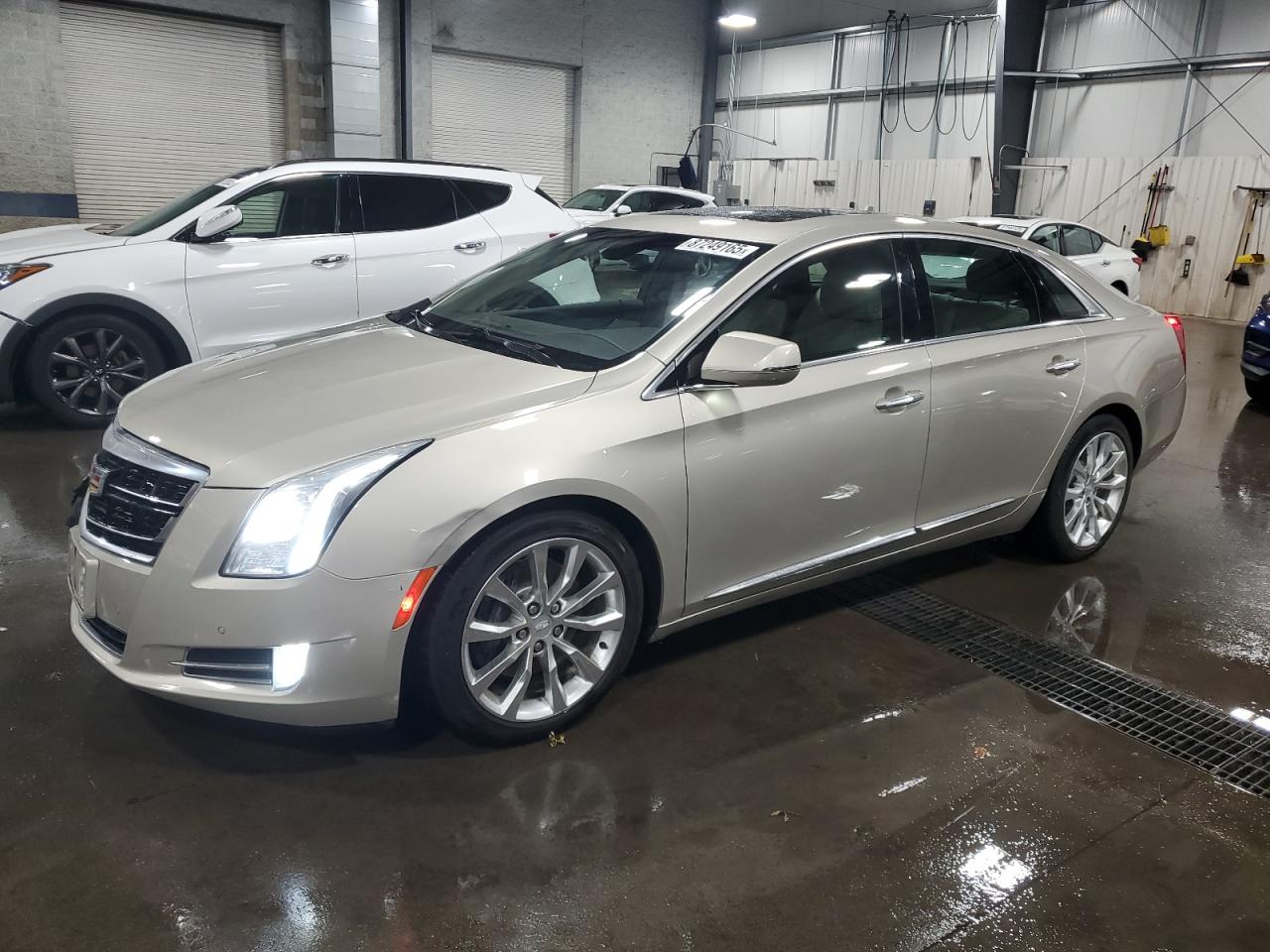 CADILLAC XTS LUXURY COLLECTION