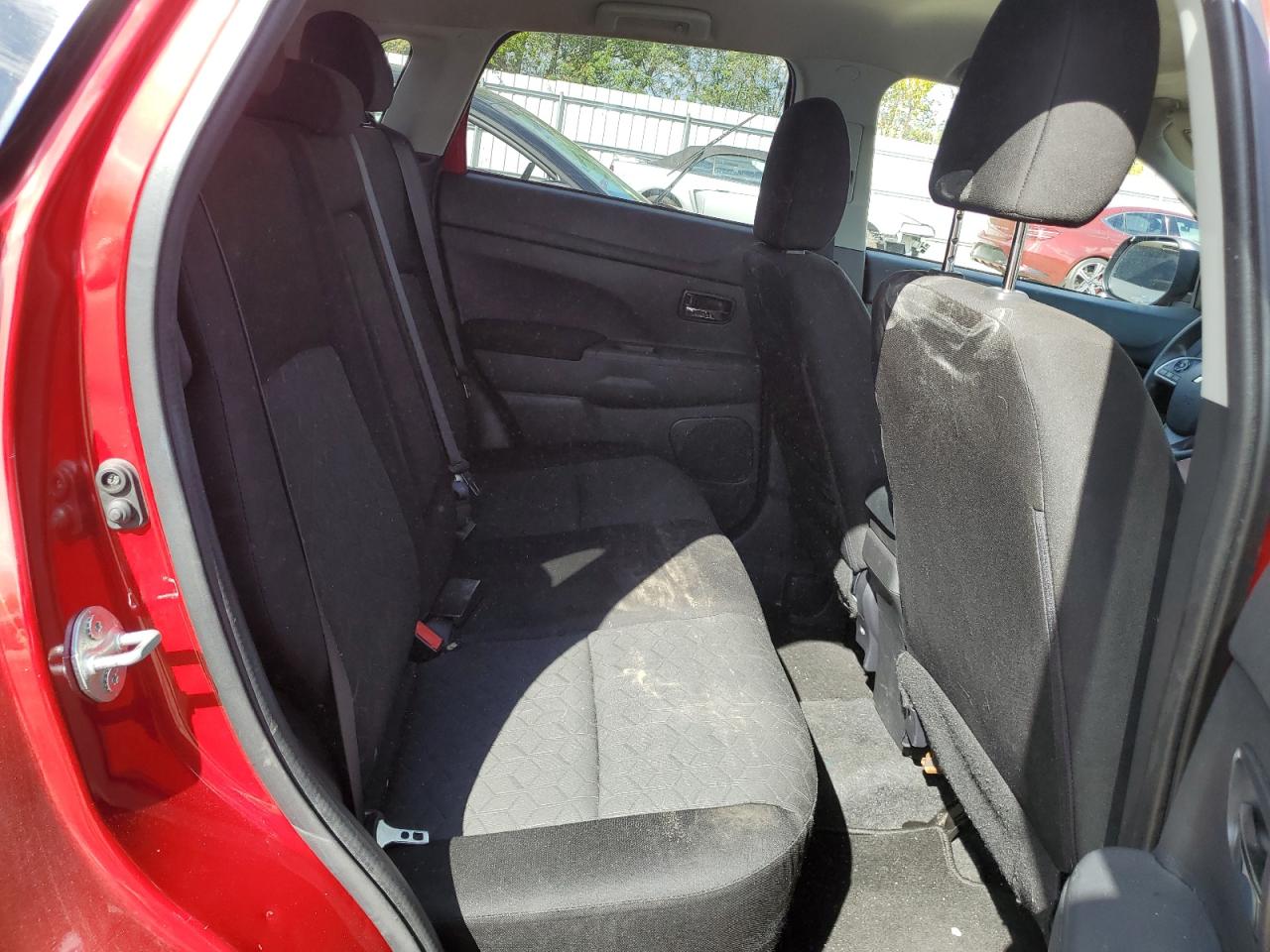 MITSUBISHI OUTLANDER ES