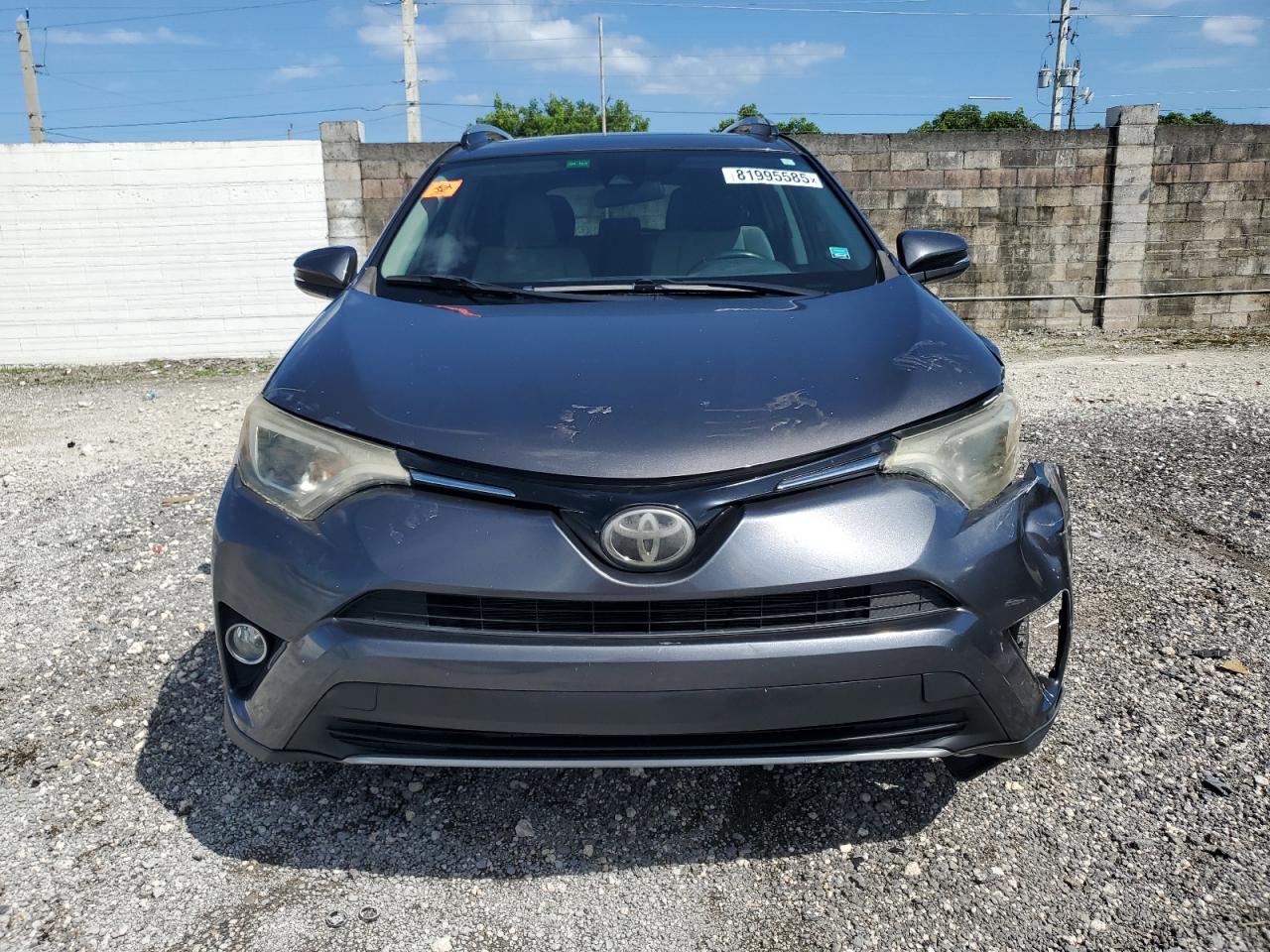 TOYOTA RAV4 XLE