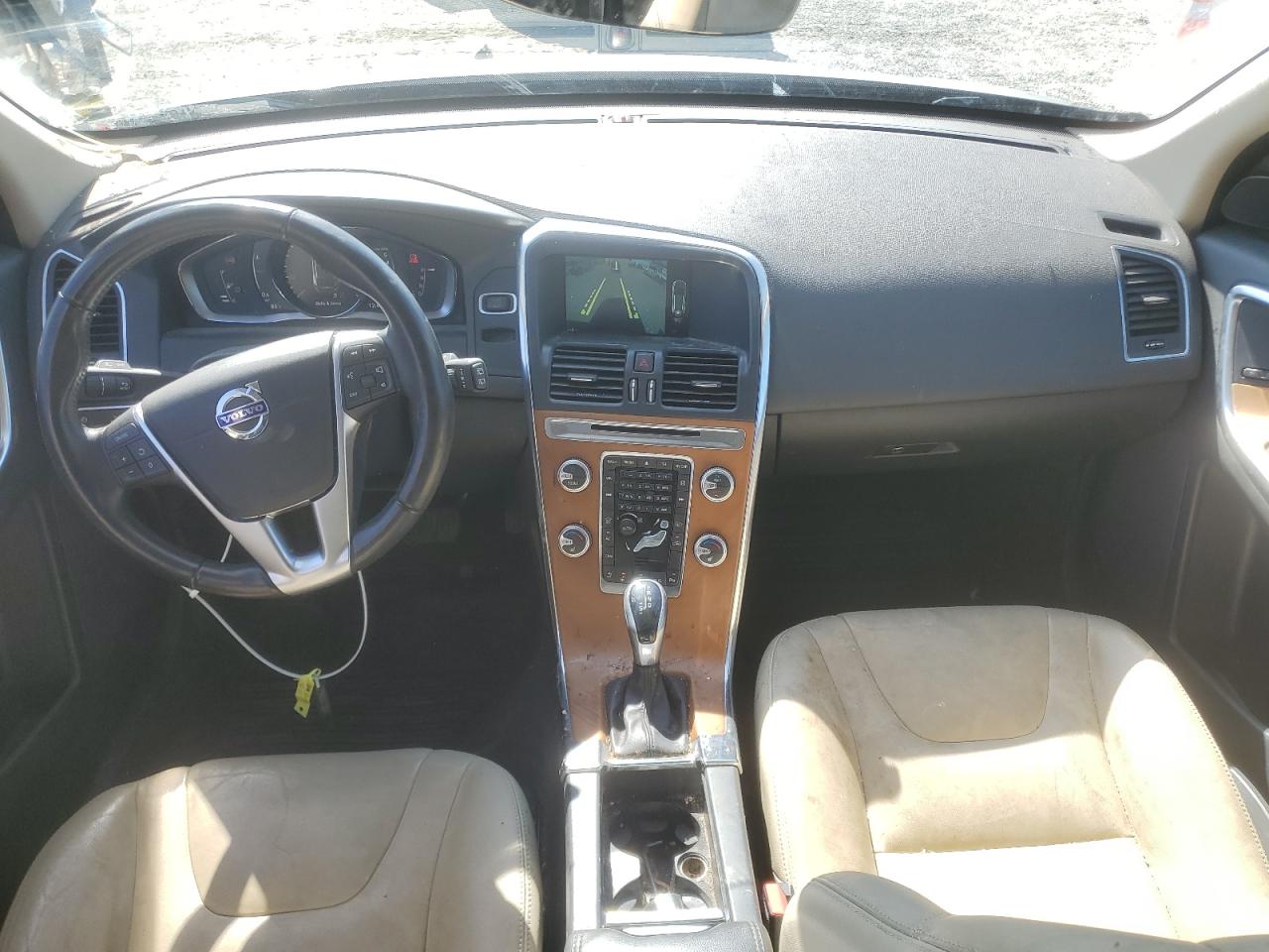 VOLVO XC60 T5 INSCRIPTION