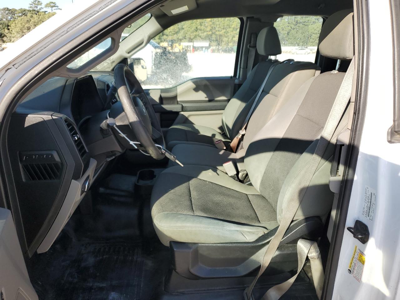 FORD F-150 SUPER CAB