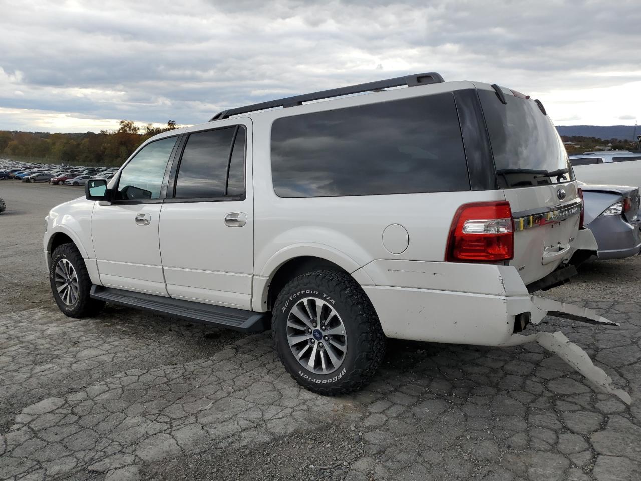 FORD EXPEDITION EL XLT