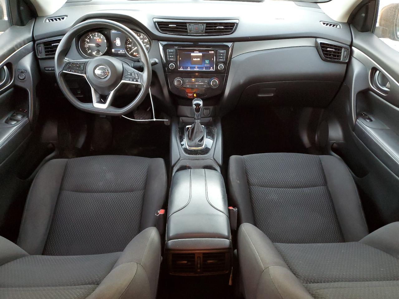 NISSAN ROGUE SPORT S