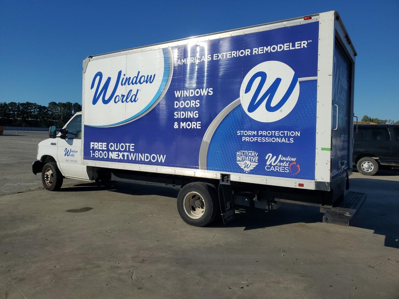 FORD ECONOLINE E450 SUPER DUTY CUTAWAY VAN