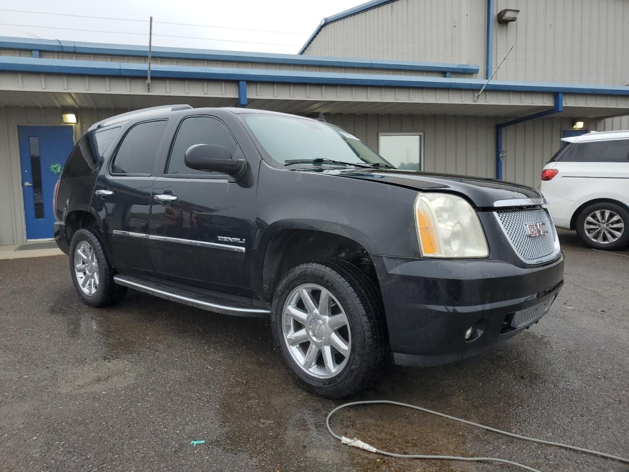 GMC YUKON DENALI