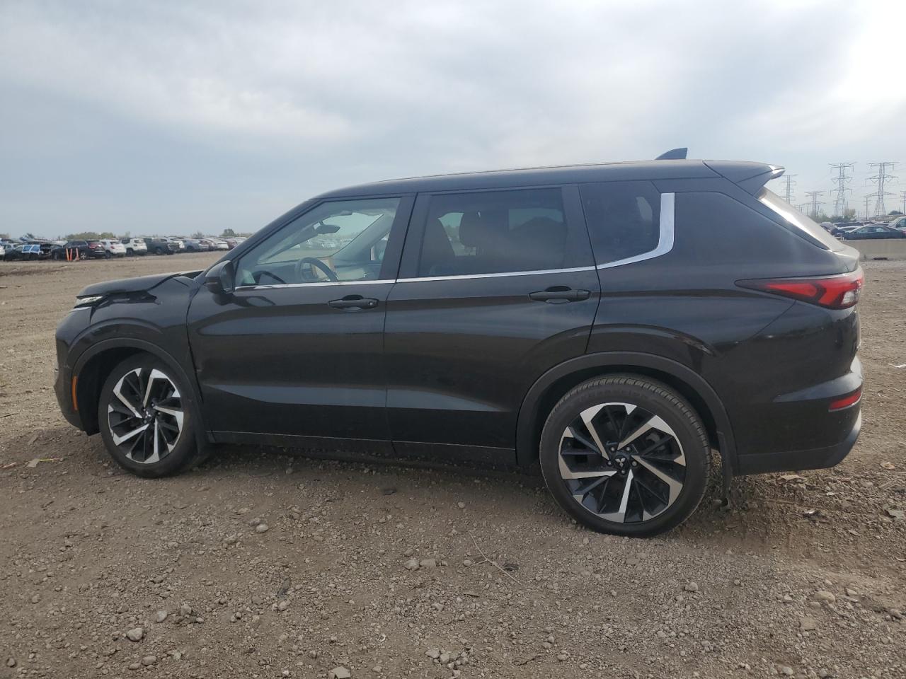 MITSUBISHI OUTLANDER ES