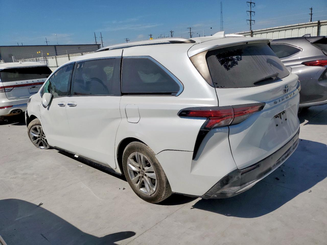 TOYOTA SIENNA LIMITED