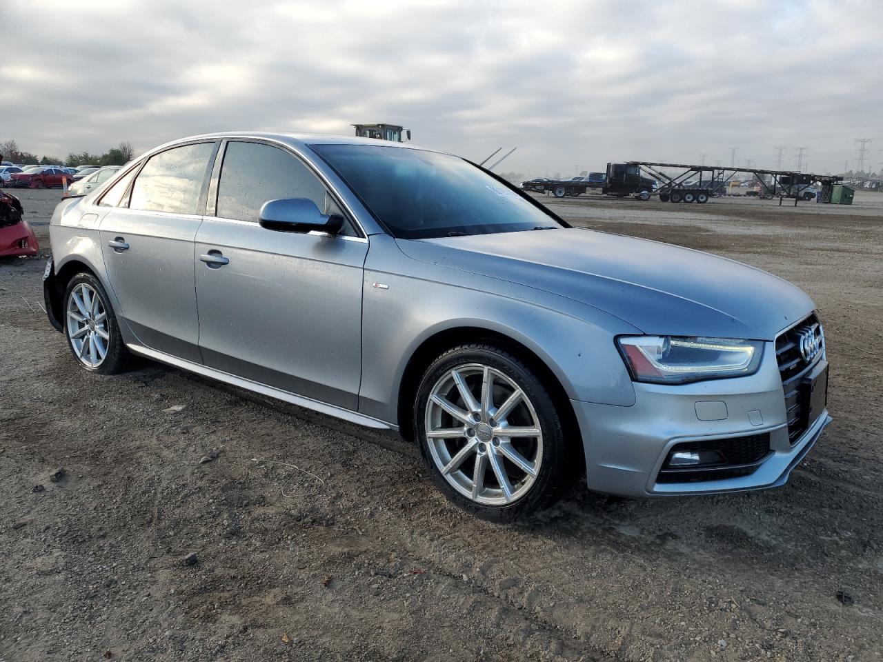 AUDI A4 PREMIUM PLUS S-LINE