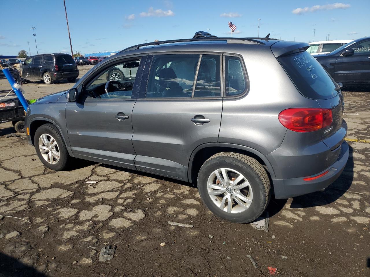 VOLKSWAGEN TIGUAN S