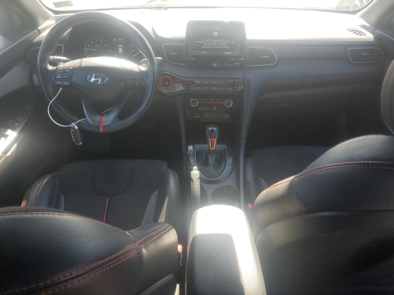 HYUNDAI VELOSTER BASE