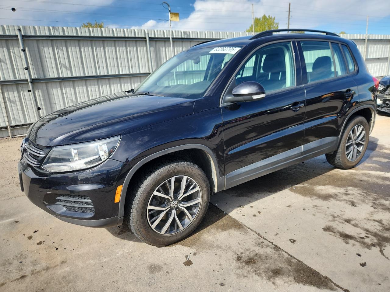 VOLKSWAGEN TIGUAN S