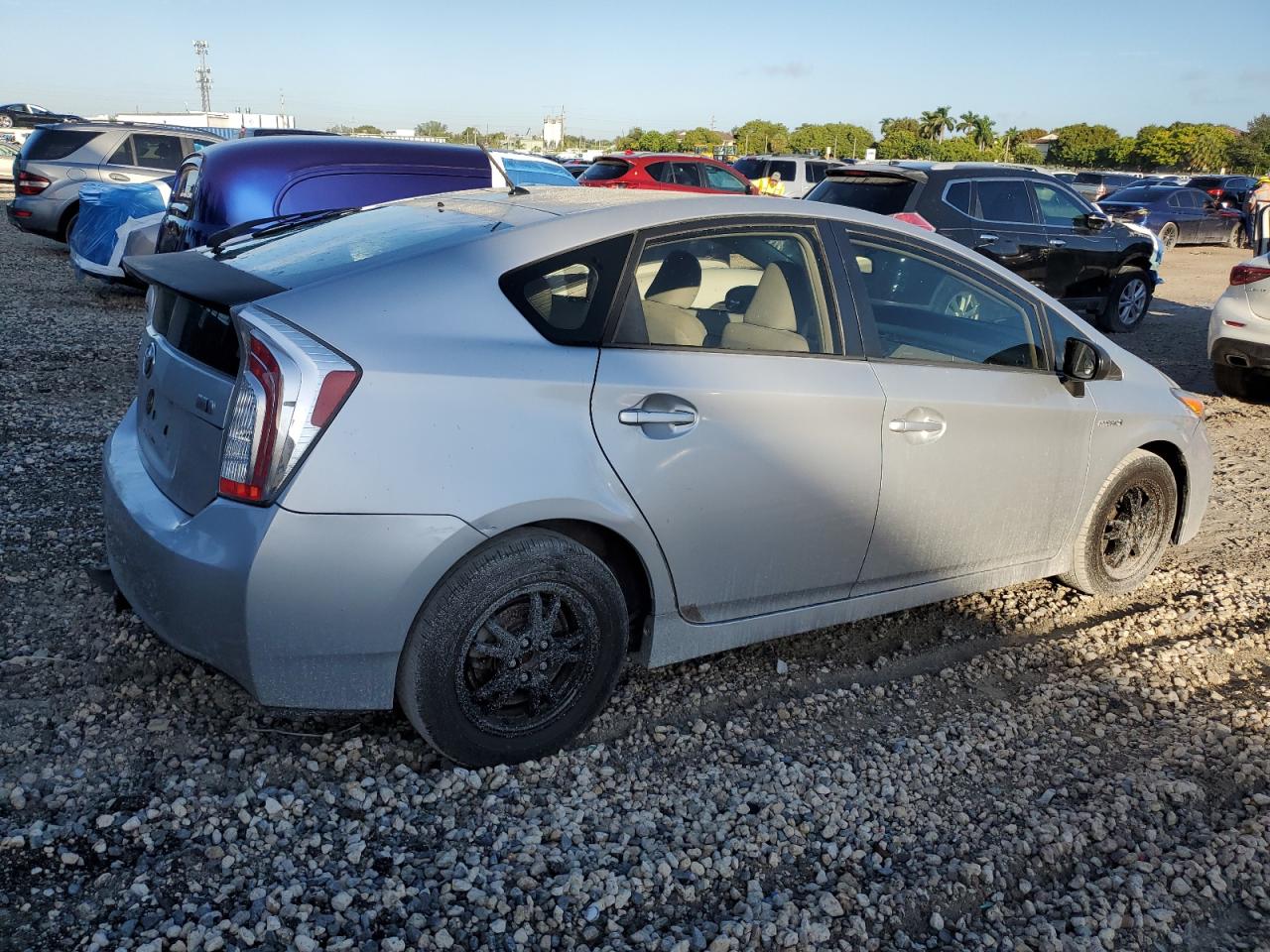 TOYOTA PRIUS