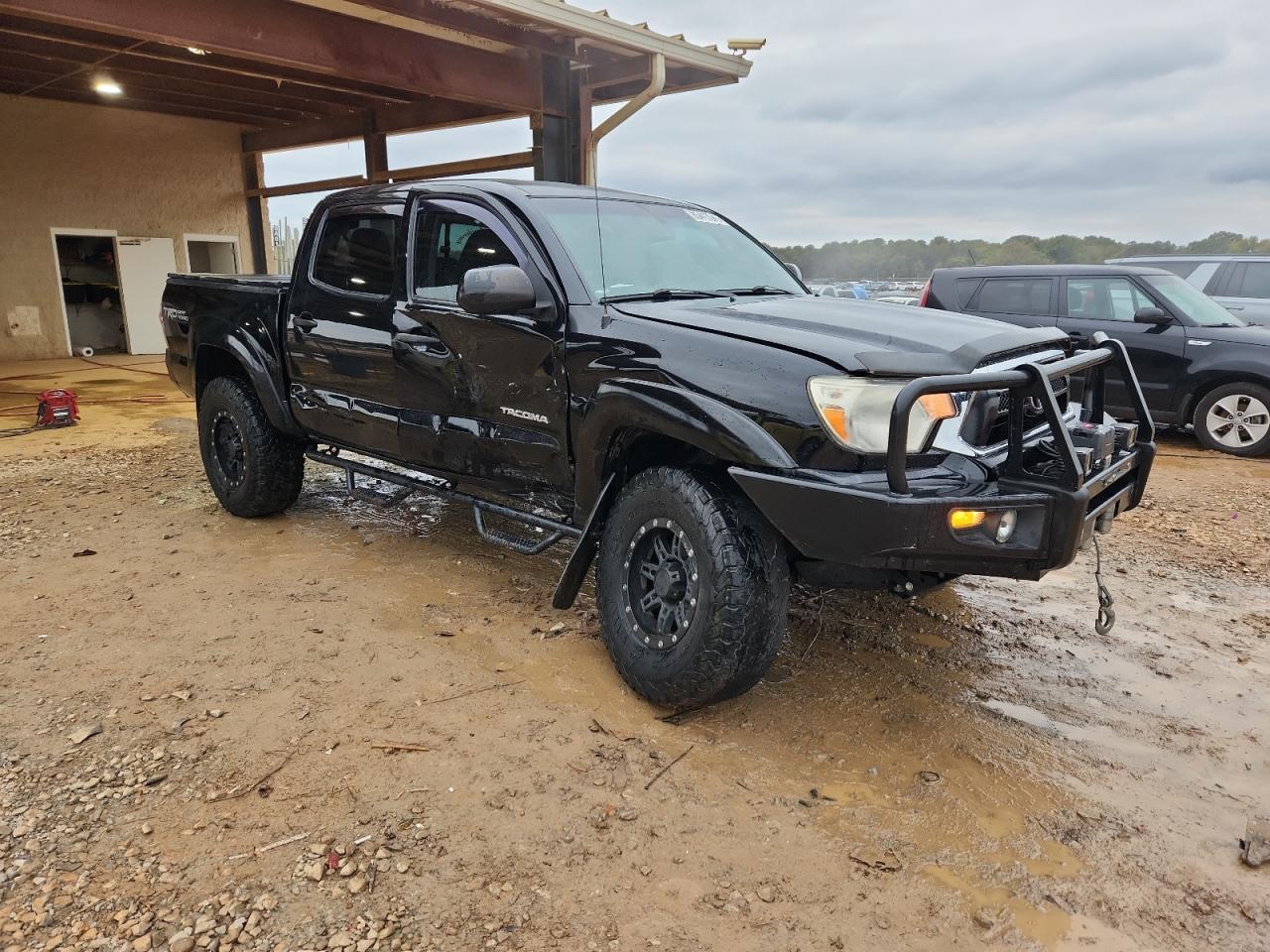 TOYOTA TACOMA DOUBLE CAB