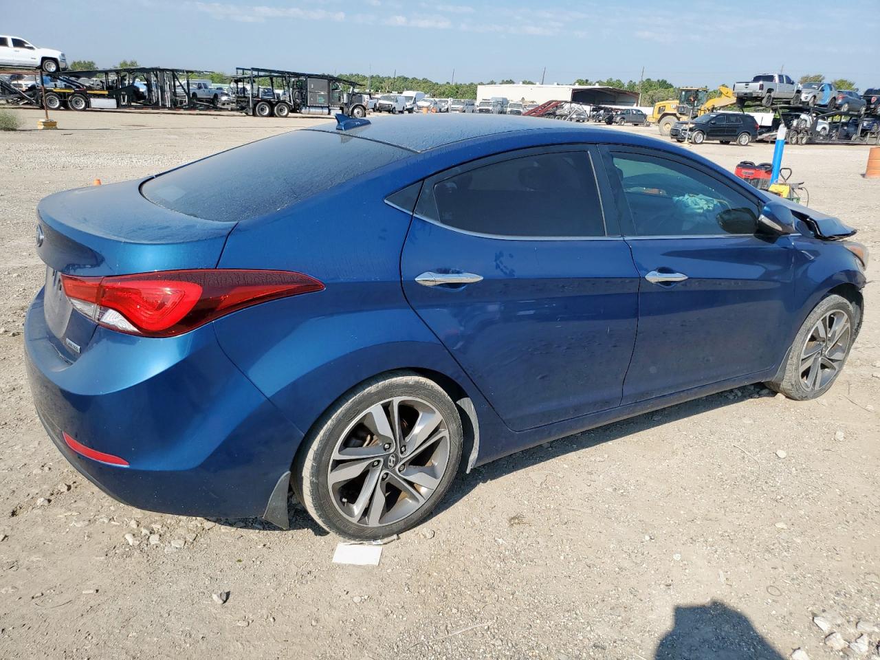 HYUNDAI ELANTRA SE