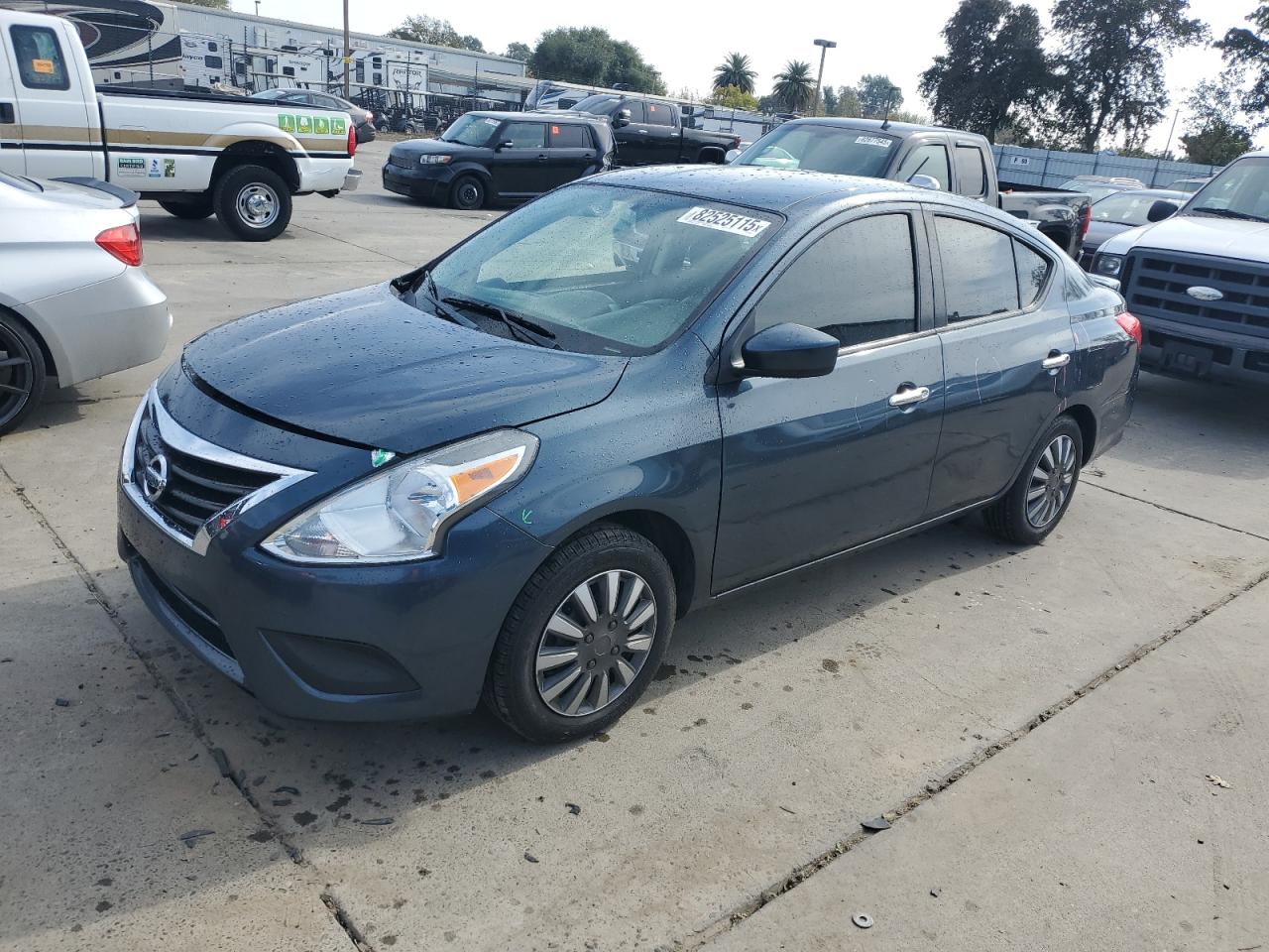 NISSAN VERSA S