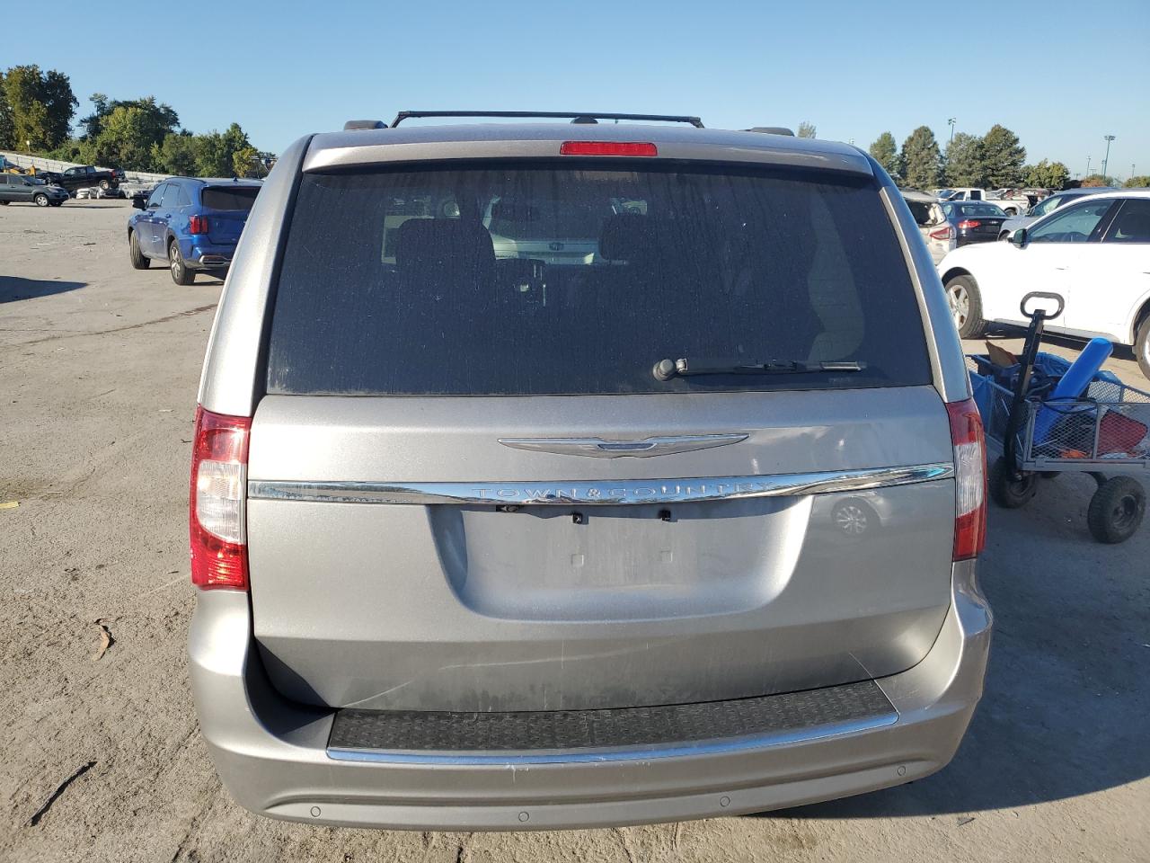 CHRYSLER TOWN & COUNTRY TOURING L